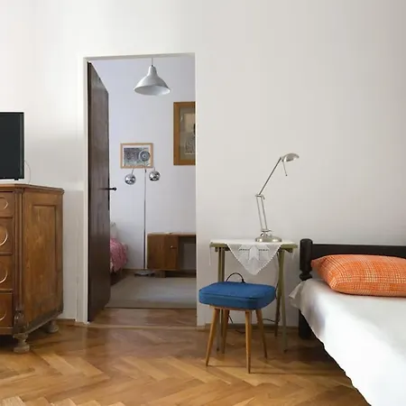 Feel Like At Apartment